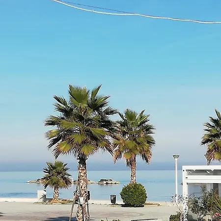 Lejlighed Taverna 100 Passi Dalla Riva Del Mare