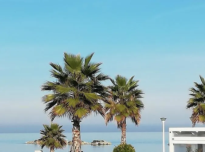 Апартаменты Taverna 100 Passi Dalla Riva Del Mare